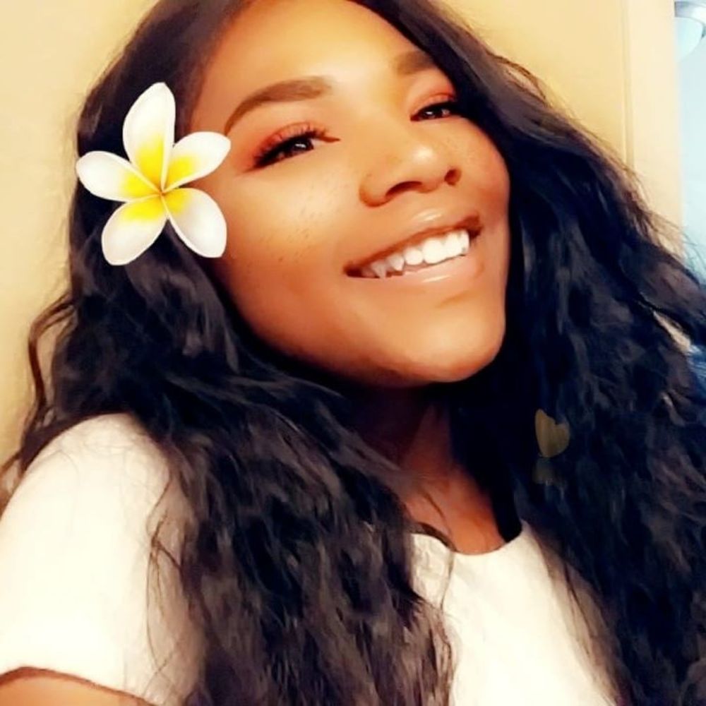 Meet your Posher, Angelique